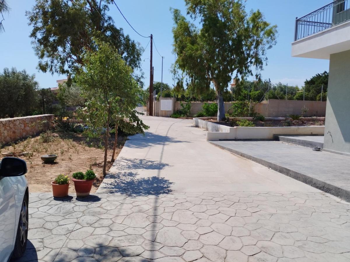 Apartament Coastal Garden Getaway Vári Zewnętrze zdjęcie